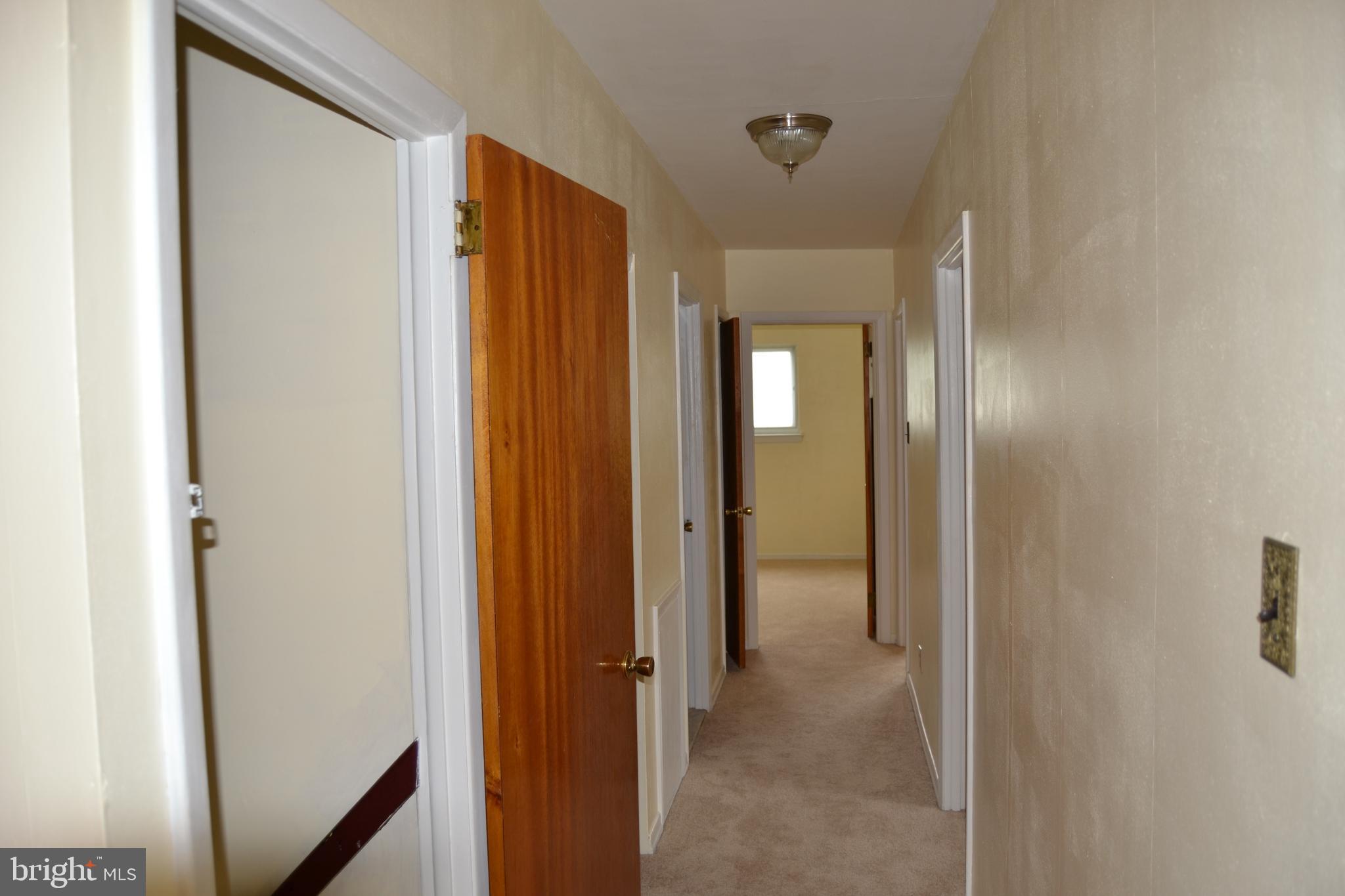 9986 Sandy Road Philadelphia, PA 19115 - Photo 9 of 34 Gallery Image 9