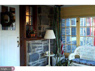 7215 Hilltop Road Upper Darby, PA 19082 - Photo 5 of 6