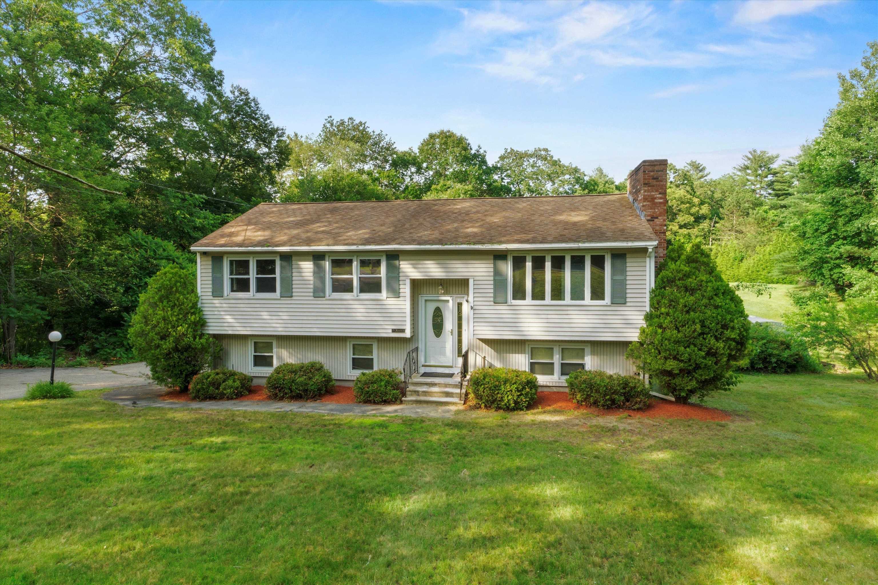1116 Mammoth Road Pelham, NH 03076 - Photo 1 of 38