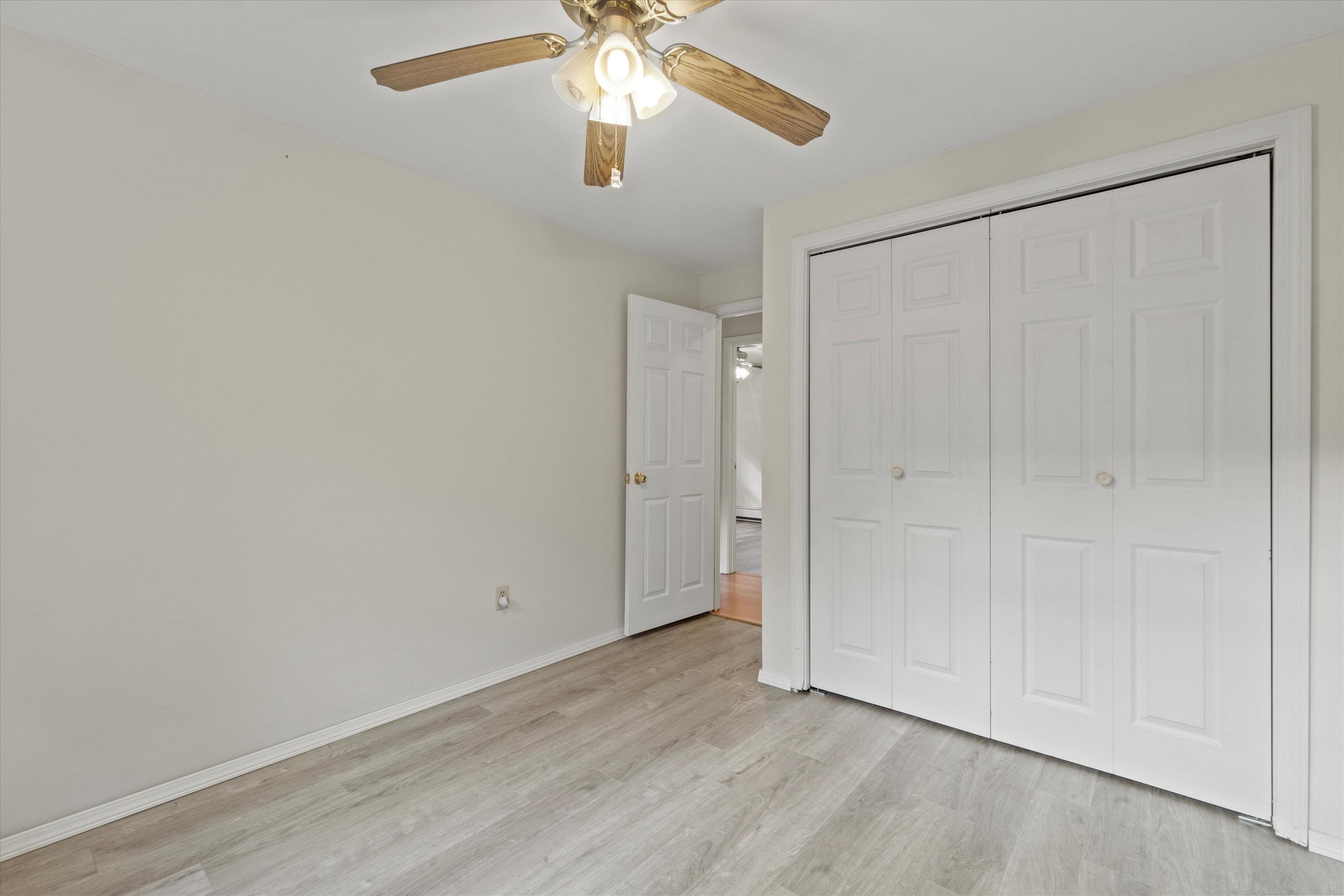 1116 Mammoth Road Pelham, NH 03076 - Photo 18 of 38