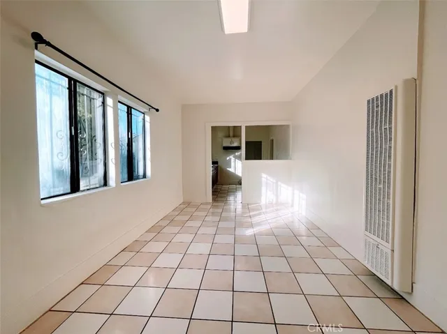 $2,295 | 1343 Walnut Avenue, Long Beach, CA 90813