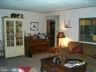 44 Mintleaf Road Levittown, PA 19056 - Photo 2 of 6 Gallery Image 2