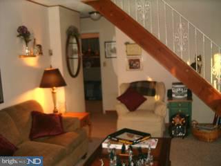 44 Mintleaf Road Levittown, PA 19056 - Photo 4 of 6 Gallery Image 4