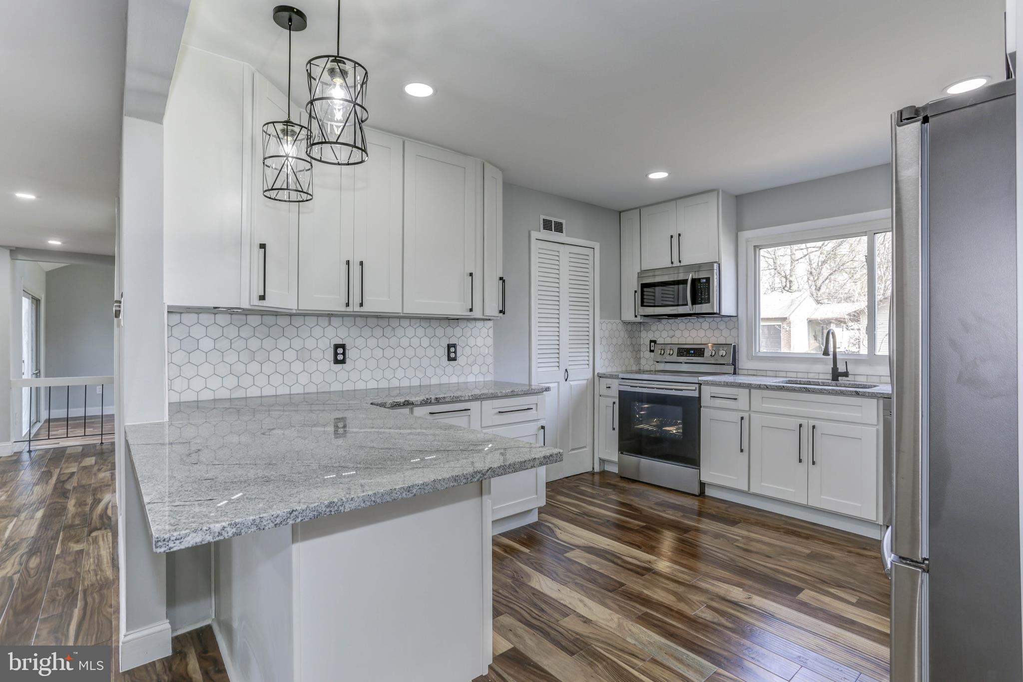 40 Thrush Road Sterling, VA 20164 - Photo 3 of 50 Gallery Image 3