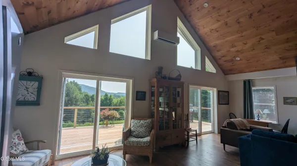$2,475 | 134 Pickle Hill Road, Queensbury, NY 12804