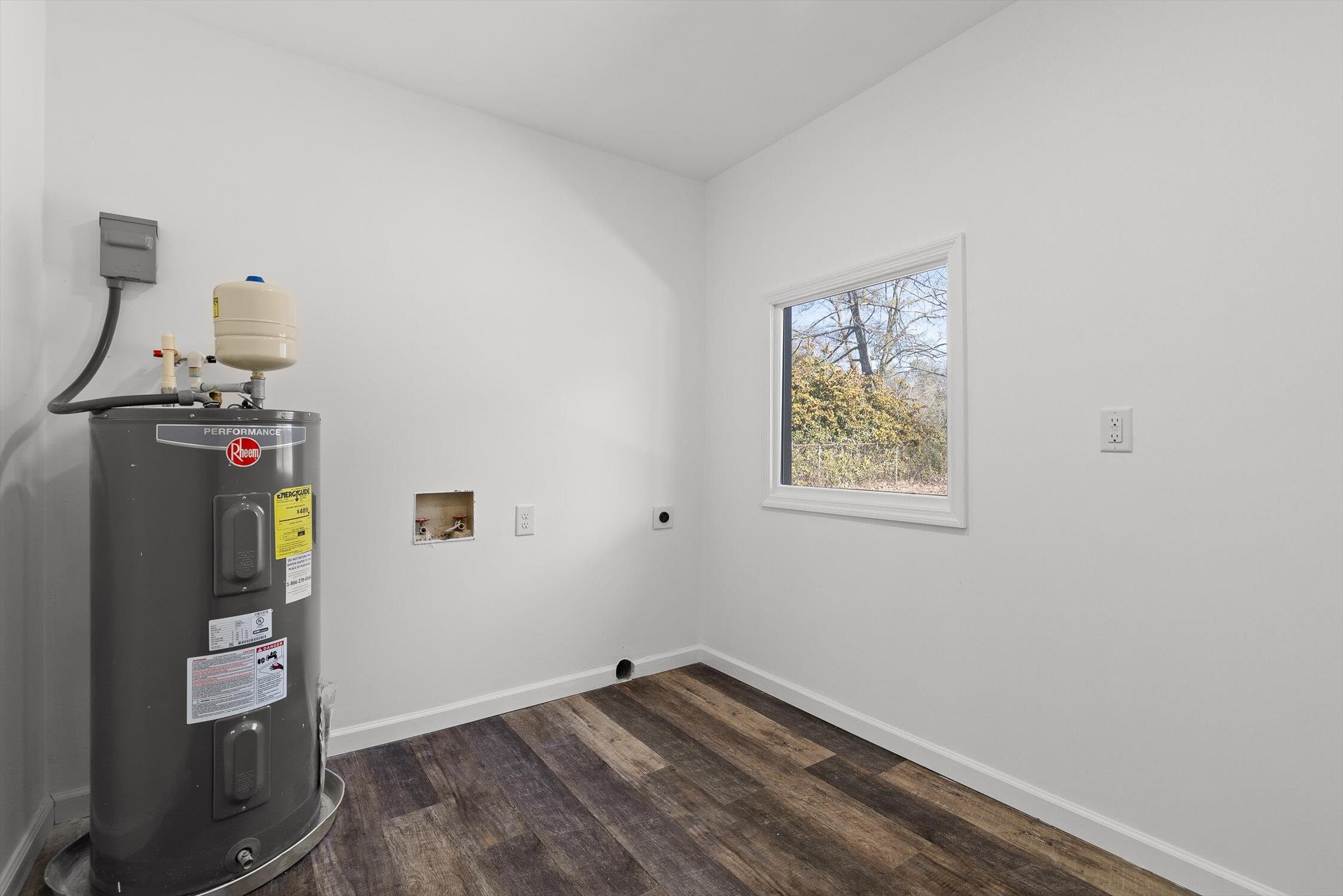 108 Avis Drive Dalton, GA 30721 - Photo 13 of 22 13-Avis-13