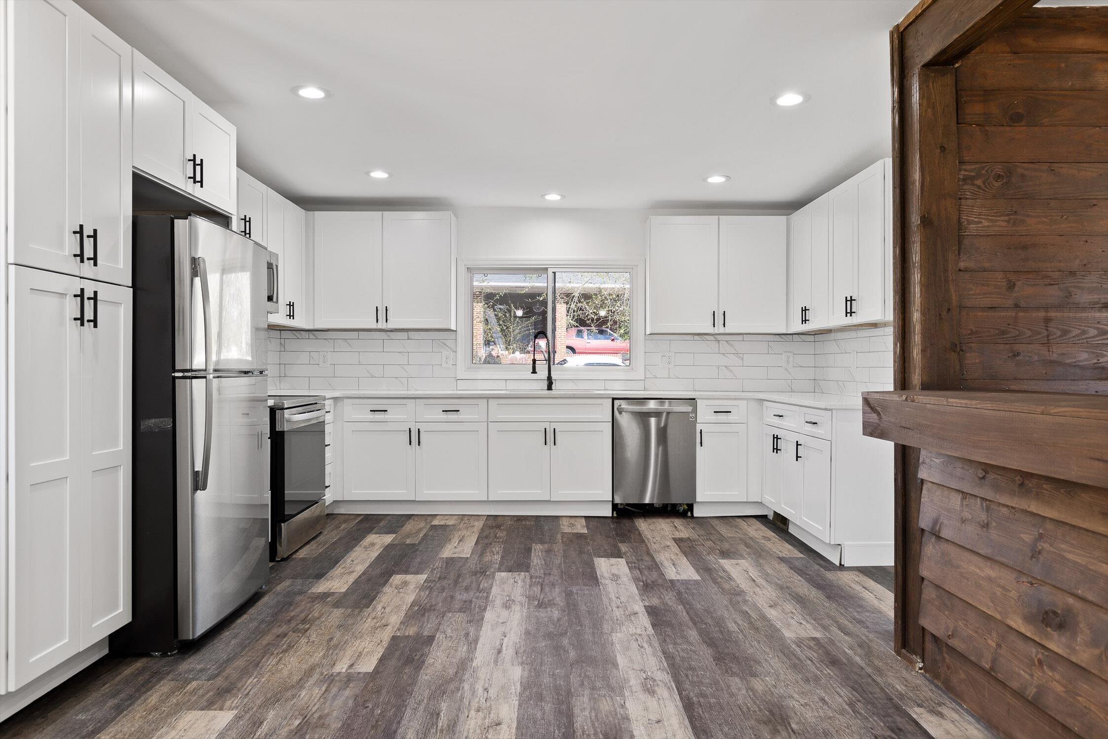 108 Avis Drive Dalton, GA 30721 - Photo 3 of 22 08-Avis-8