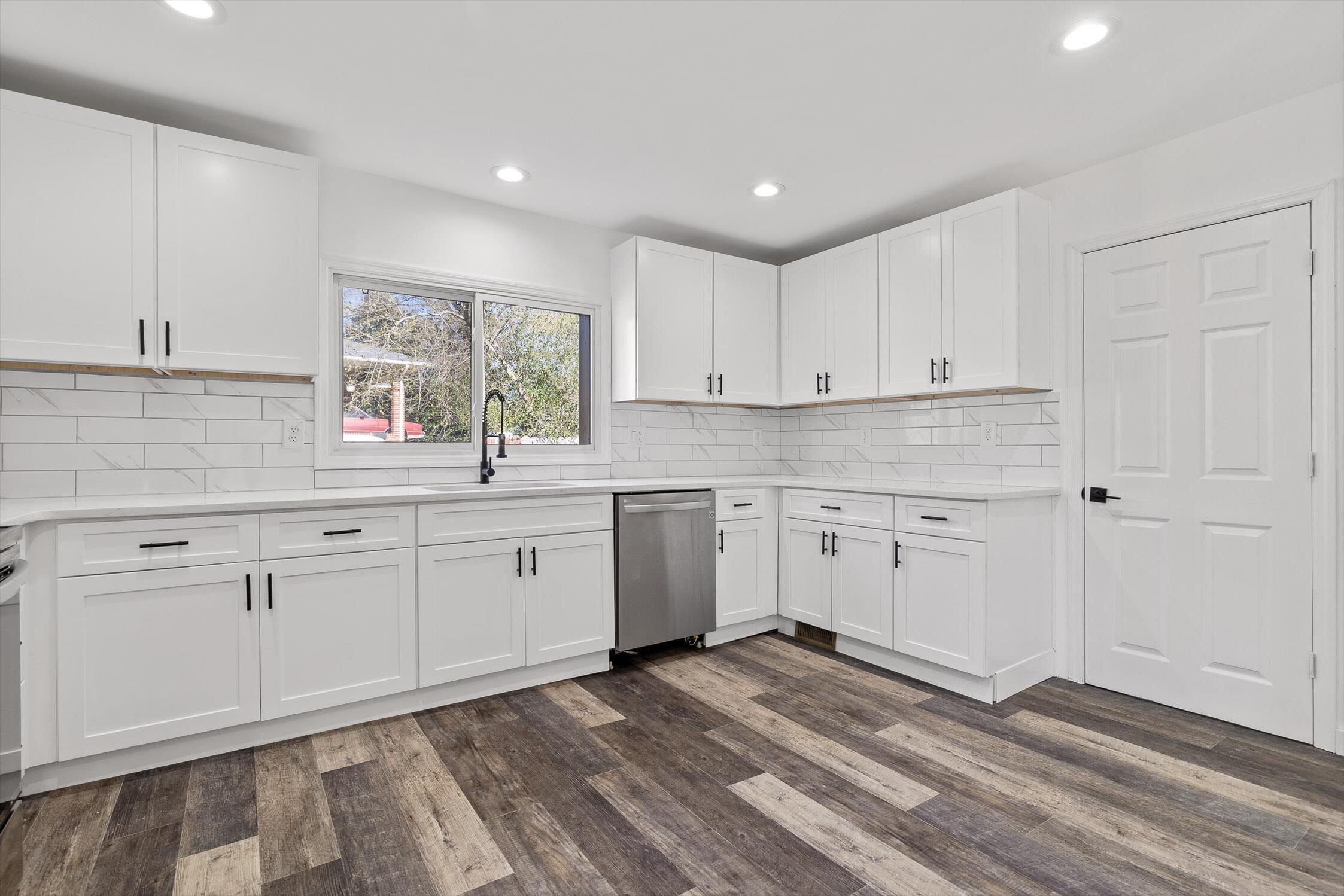 108 Avis Drive Dalton, GA 30721 - Photo 9 of 22 10-Avis-10