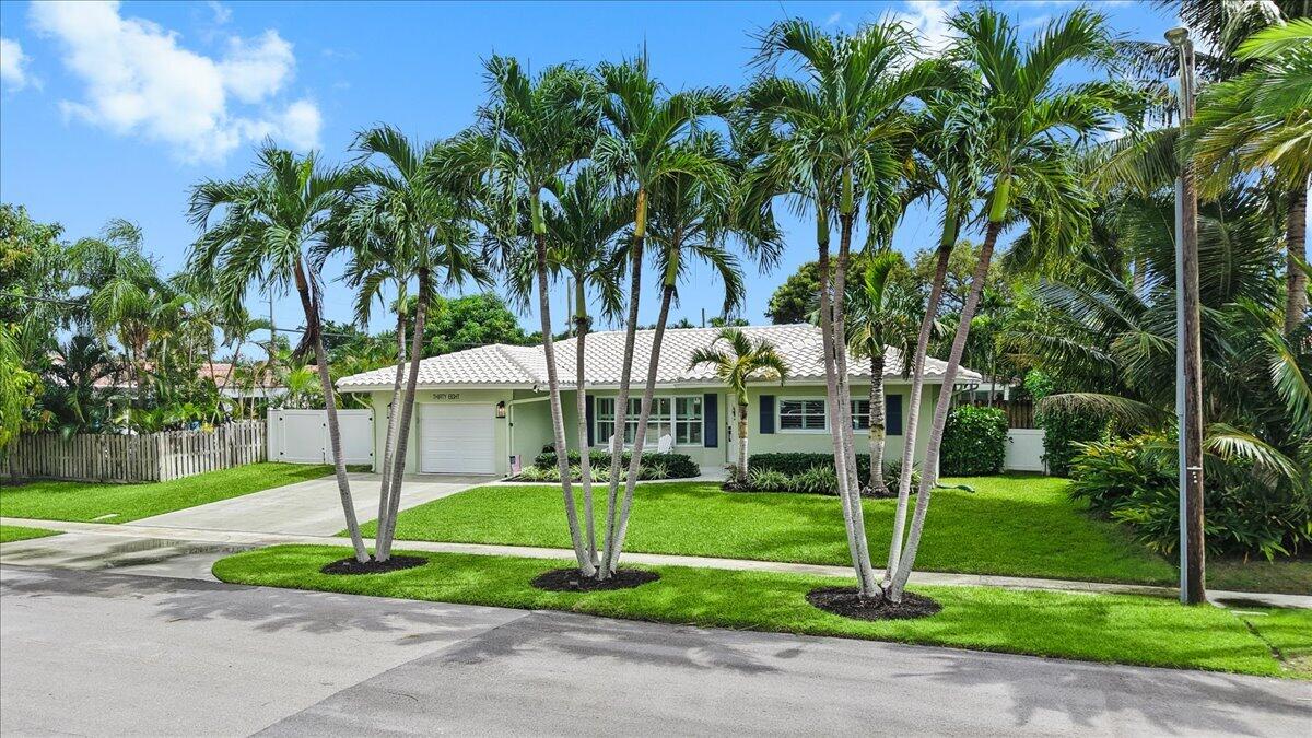 38 Southwest 10th Avenue Boca Raton, FL 33486 - Photo 2 of 44 Palm-Lined Front Yard