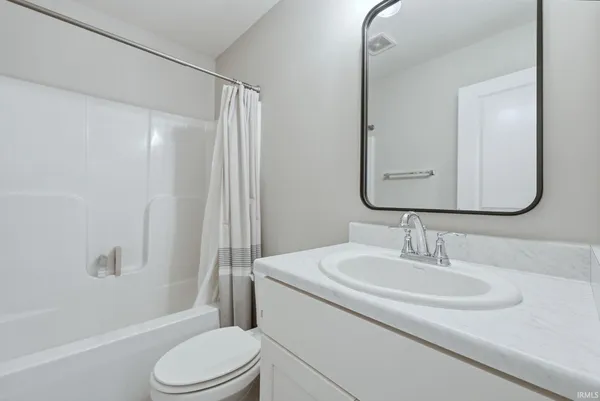 $319,000 | 696 Eli Run Court, Angola, IN 46703