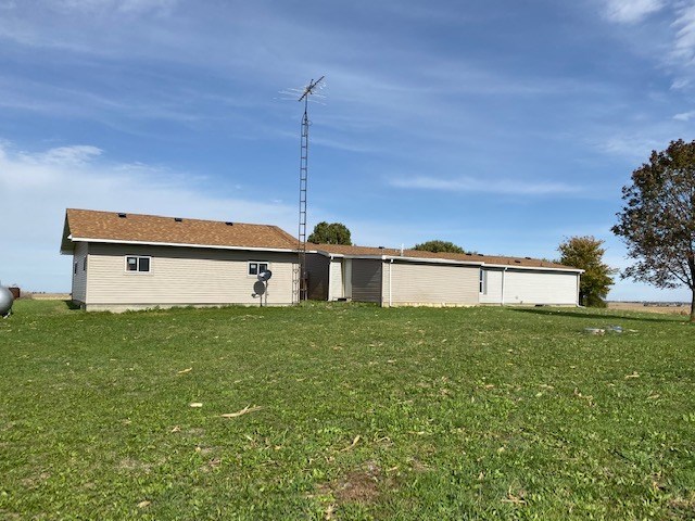 10302 East 3870 N Road Hoopeston, IL 60942 - Photo 6 of 17 Gallery Image 6