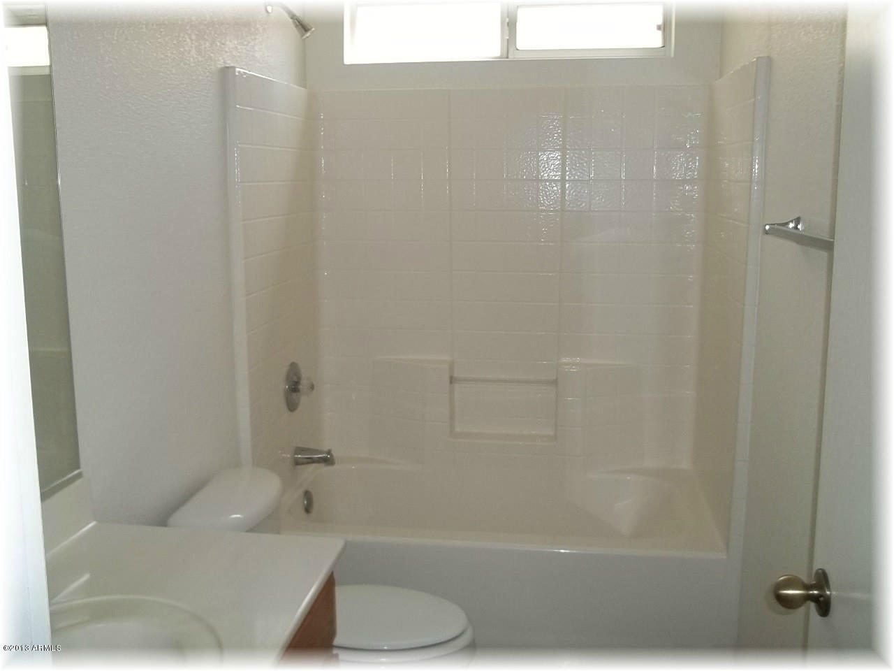1918 East Vineyard Road Phoenix, AZ 85042 - Photo 11 of 21 09 Bath 1