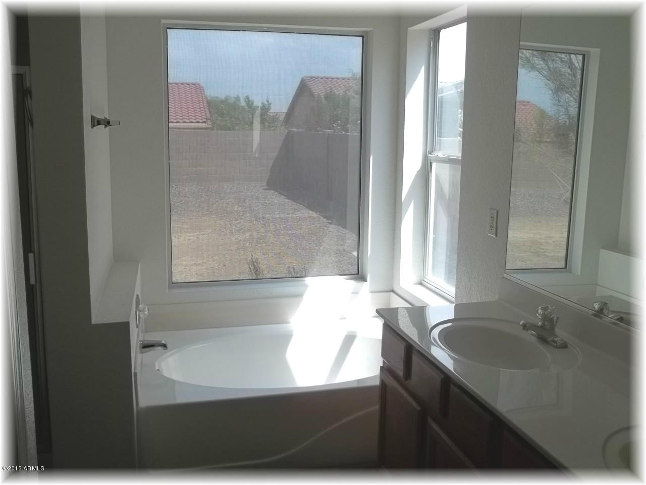 1918 East Vineyard Road Phoenix, AZ 85042 - Photo 13 of 21 11 Bath2
