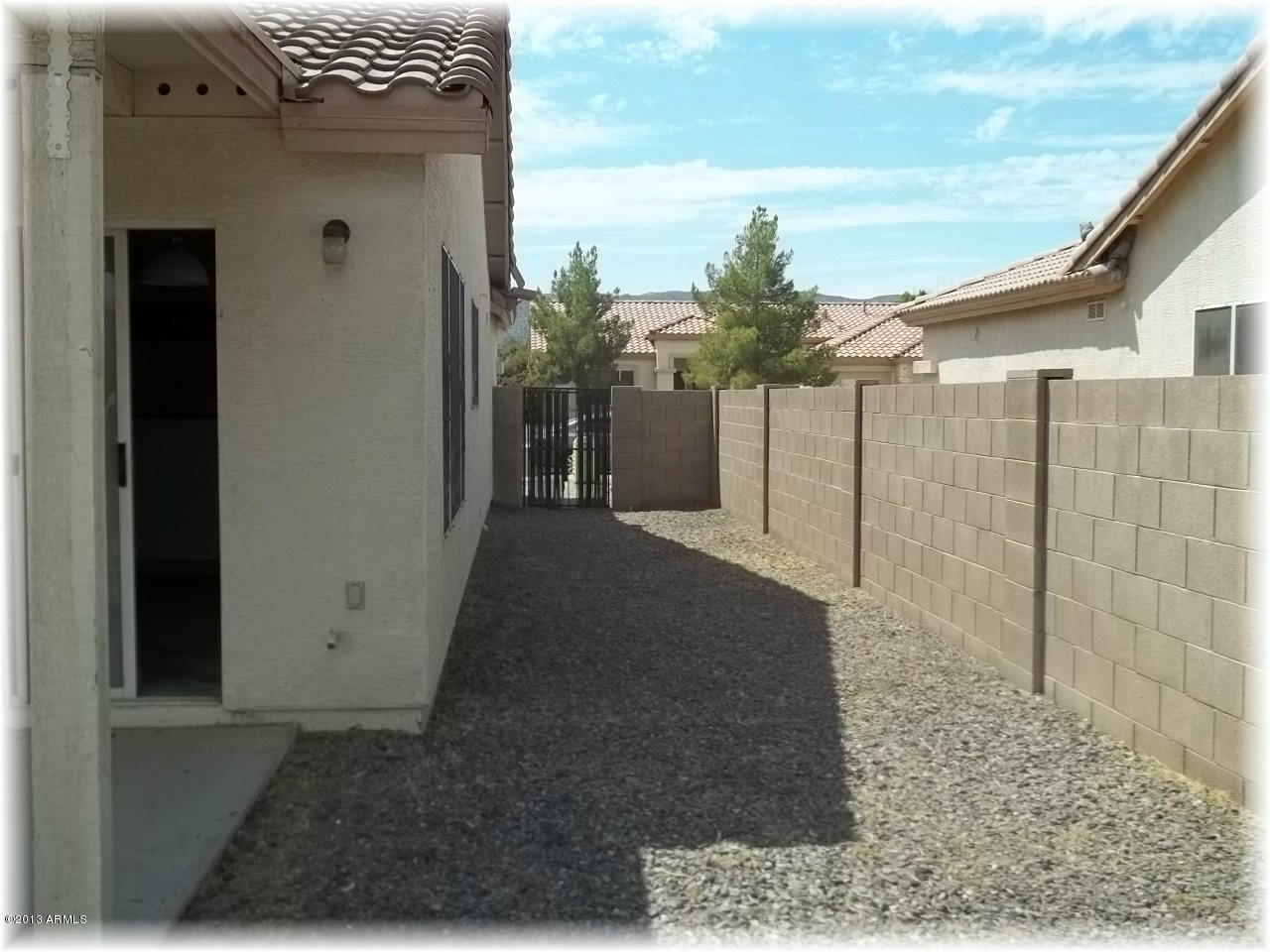 1918 East Vineyard Road Phoenix, AZ 85042 - Photo 20 of 21 17 Side Yard