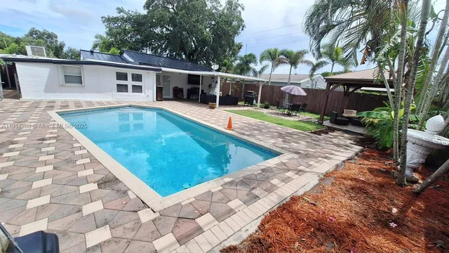 $585,000 | 6810 Douglas Street, Hollywood, FL 33024
