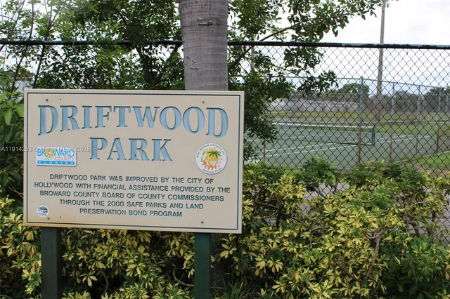 $585,000 | 6810 Douglas Street, Hollywood, FL 33024