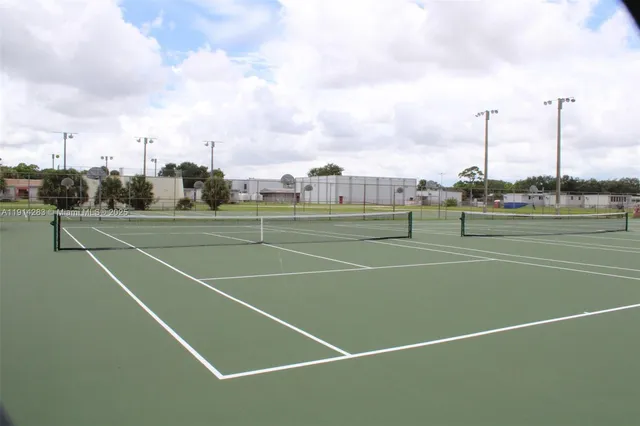 $585,000 | 6810 Douglas Street, Hollywood, FL 33024