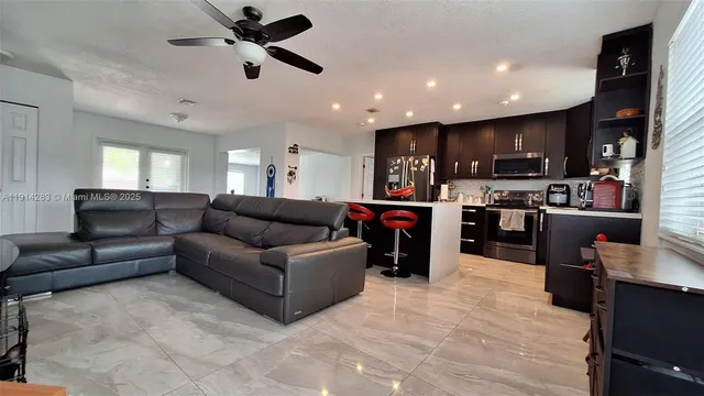 $585,000 | 6810 Douglas Street, Hollywood, FL 33024