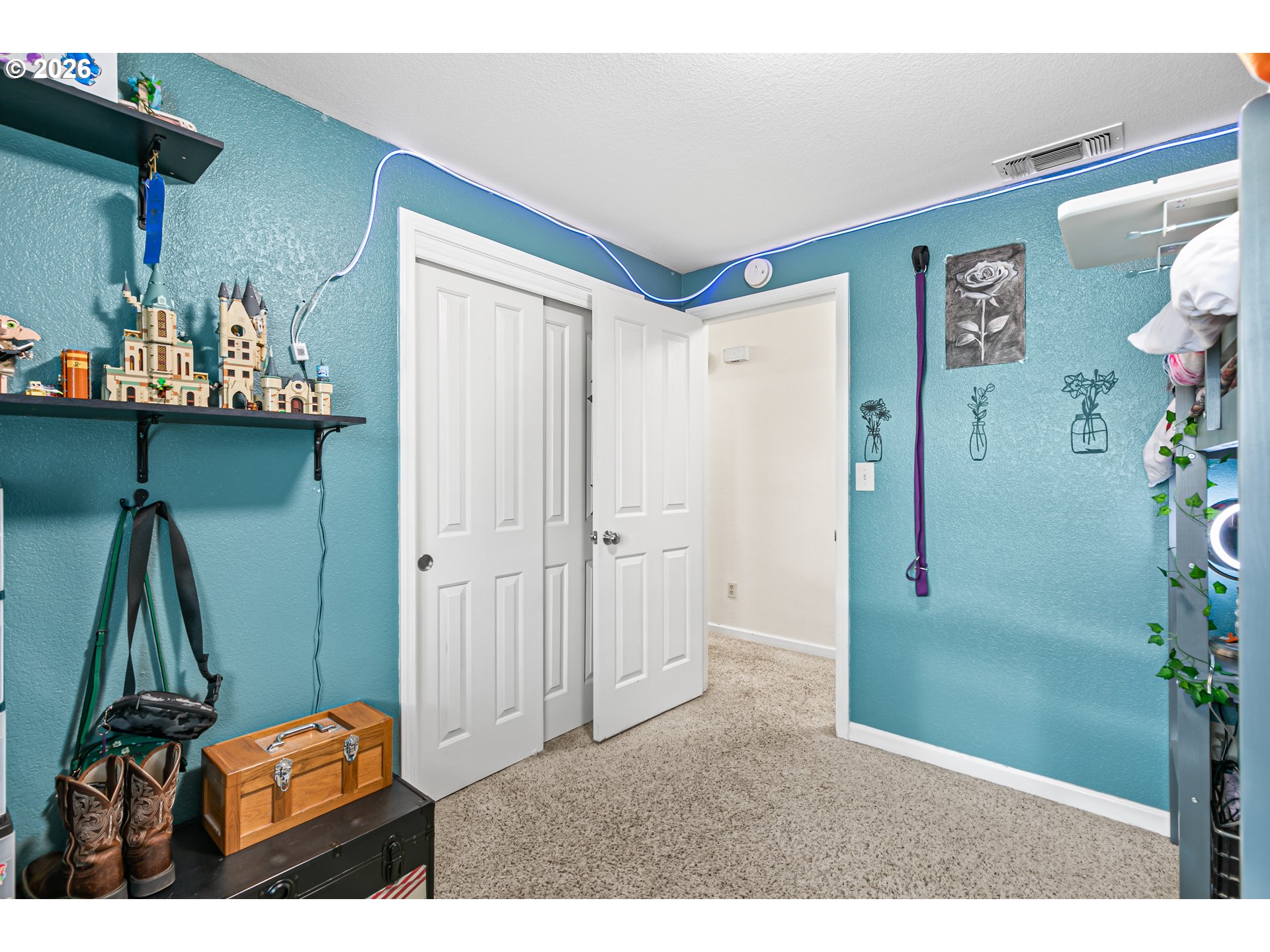 3712 Colver Road Phoenix, OR 97535 - Photo 17 of 38 a living room with furniture and a flat screen tv