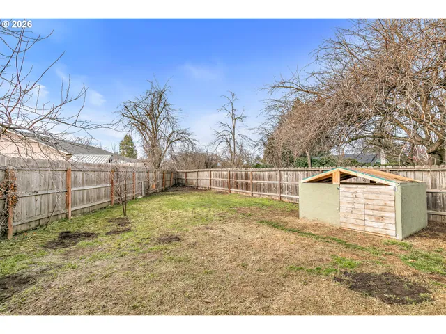 $399,900 | 3712 Colver Road, Phoenix, OR 97535