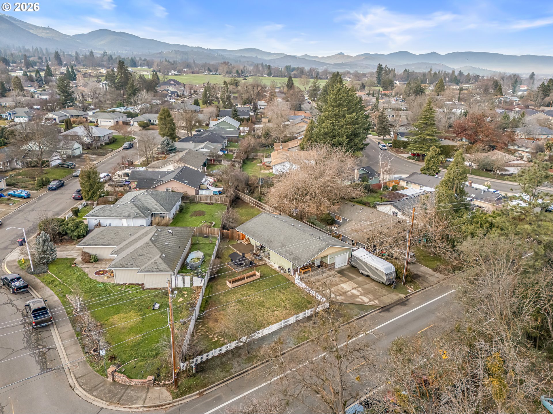 3712 Colver Road Phoenix, OR 97535 - Photo 35 of 38 a view of a city