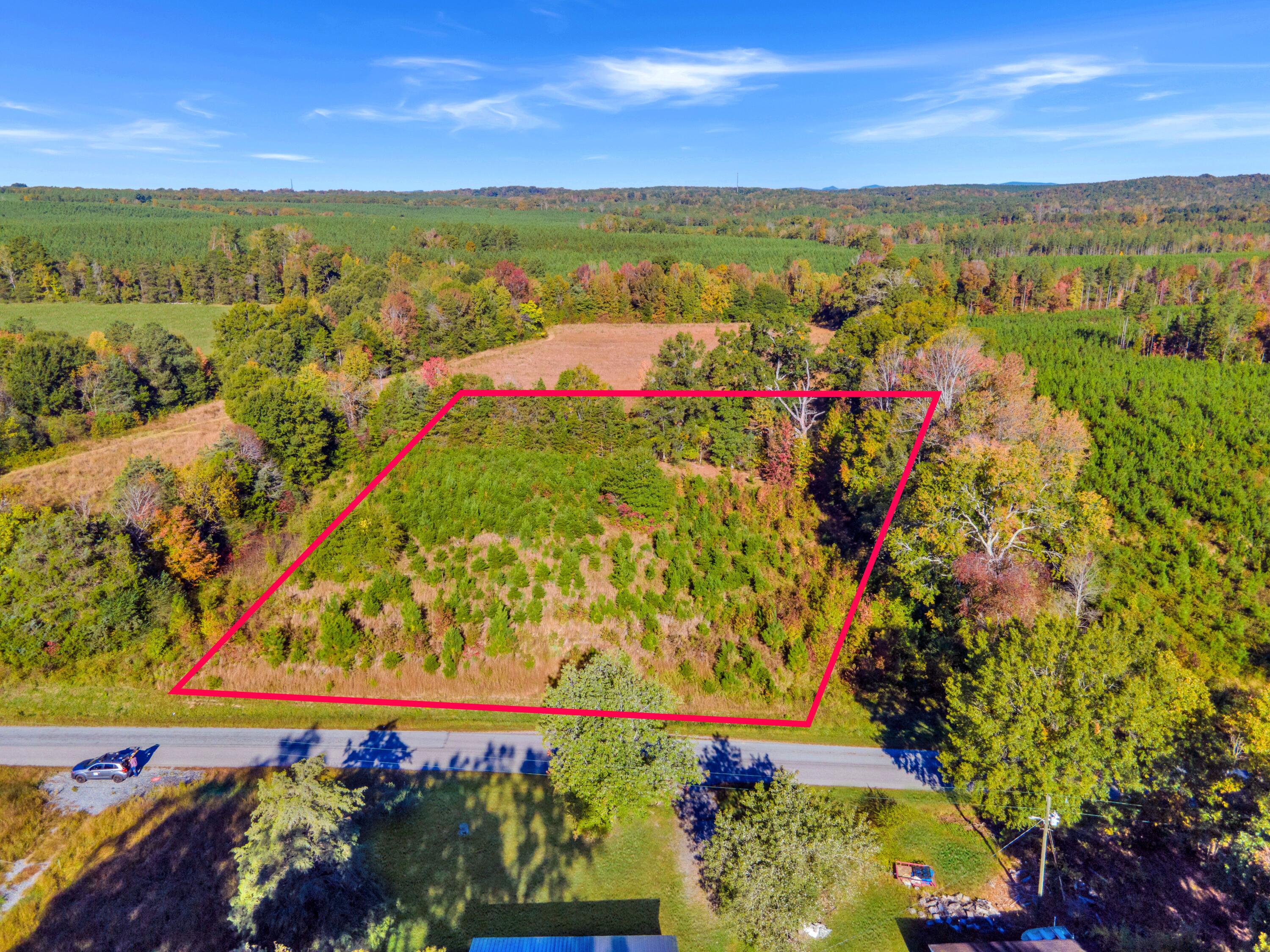 a view of an outdoor space