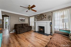 22845 Melrose Avenue Eastpointe, MI 48021 - Photo 2 of 23