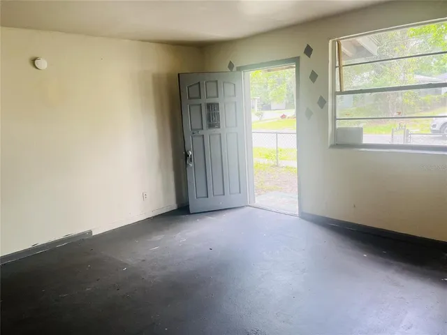 $850 | 2120 Pullman Avenue, Jacksonville, FL 32209