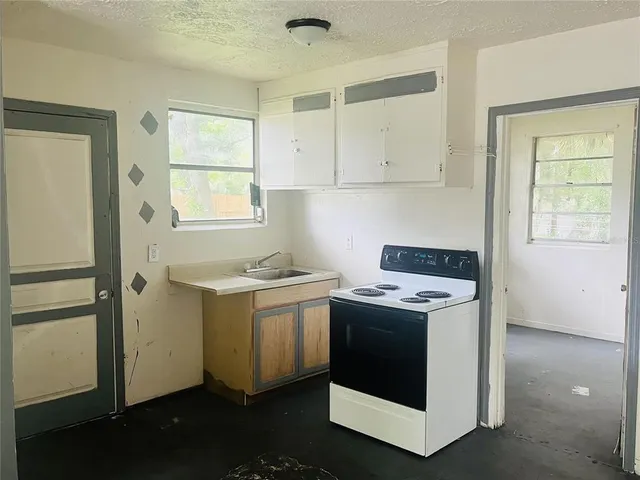 $850 | 2120 Pullman Avenue, Jacksonville, FL 32209