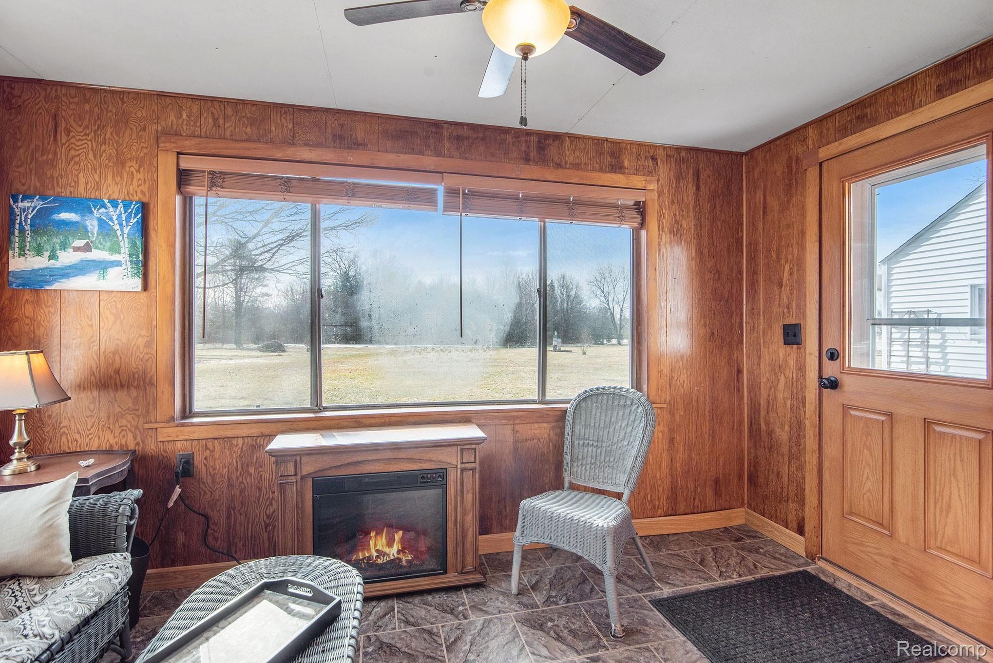 10926 Lansing Road Durand, MI 48429 - Photo 9 of 25 11.jpg