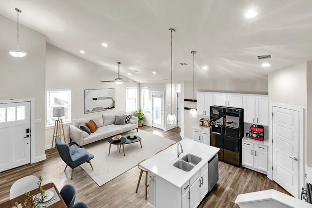 $285,000 | 154 Elisha Drive, Liberty Hill, TX 78642