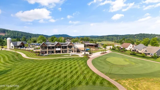 $1,050,000 | 2705 Chestnut Lane, Loudon, TN 37774