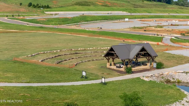 $1,050,000 | 2705 Chestnut Lane, Loudon, TN 37774