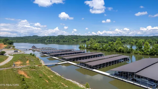 $1,050,000 | 2705 Chestnut Lane, Loudon, TN 37774