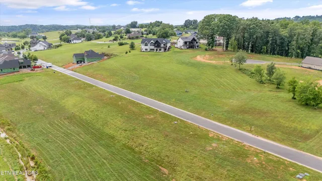 $1,050,000 | 2705 Chestnut Lane, Loudon, TN 37774