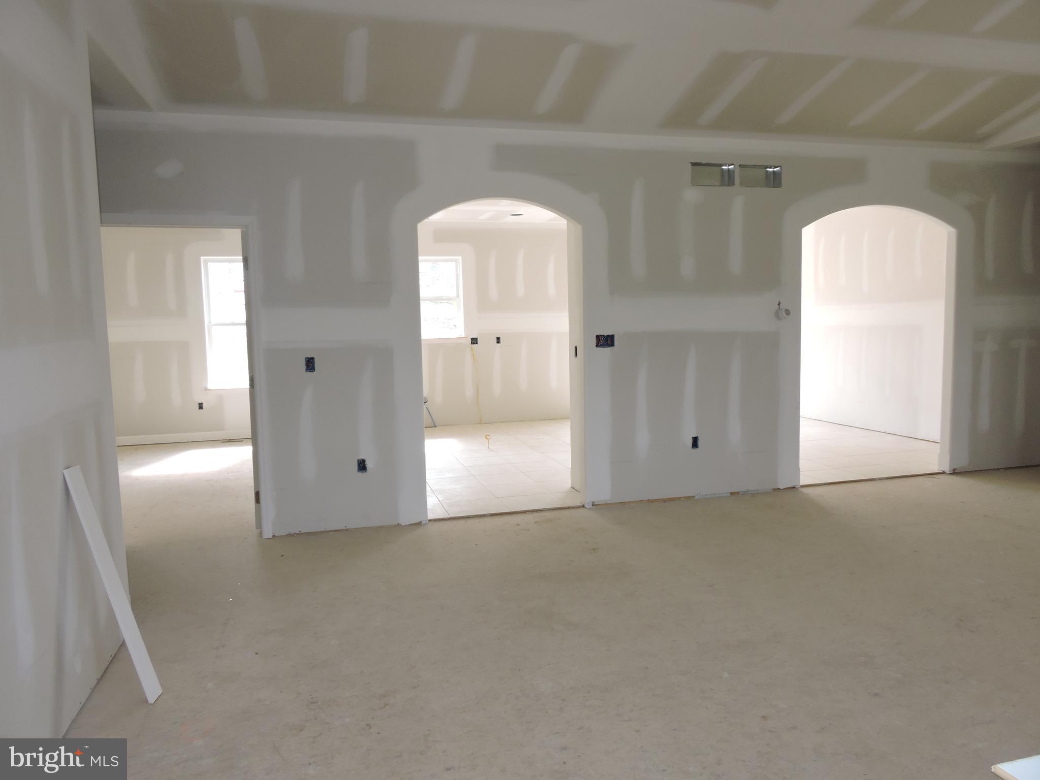 624 Ebersole Road Reading, PA 19605 - Photo 3 of 17 Gallery Image 3