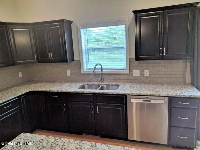 $515,900 | 568 Nys 355 Cooper Hill Road, Wynantskill, NY 12198