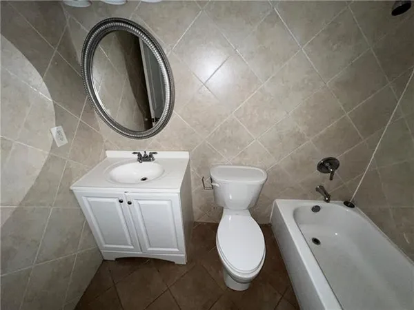 $1,600 | 2500 Campagna Drive, Chalmette, LA 70043