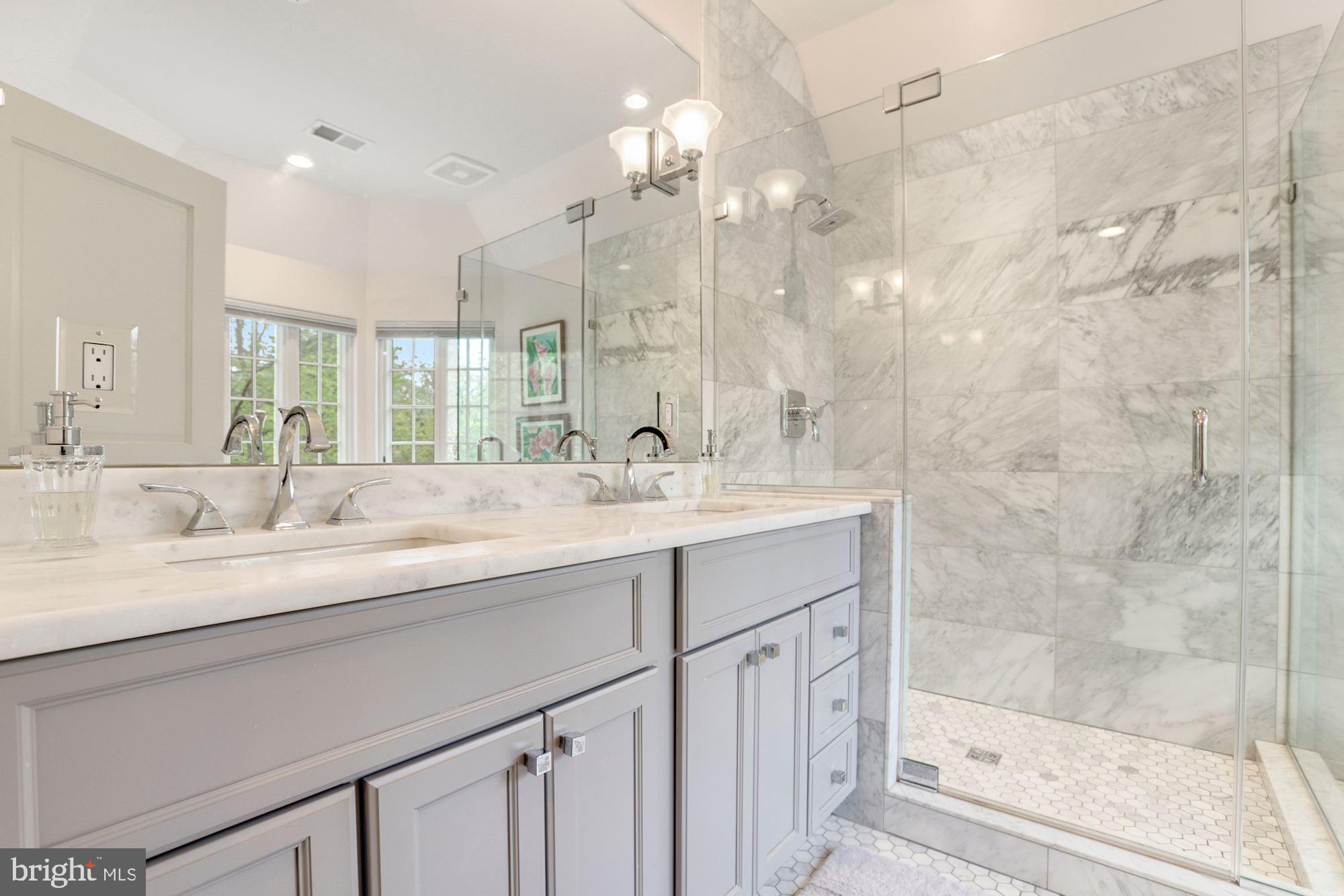 7828 Hampden Lane Bethesda, MD 20814 - Photo 27 of 47 En Suite Bath
