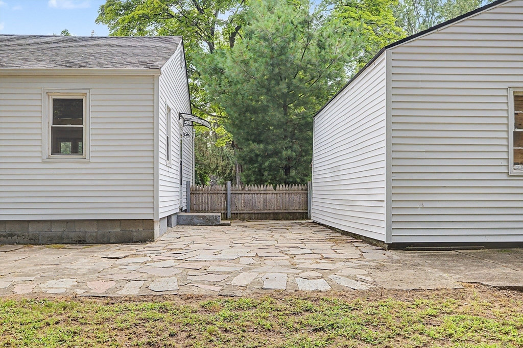 9 Moss Road Springfield, MA 01119 - Photo 23 of 39 Gallery Image 23