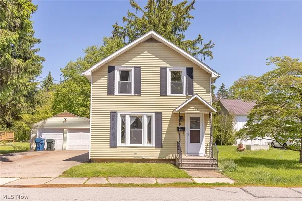 $205,000 | 133 Crown Hill Avenue, Amherst, OH 44001