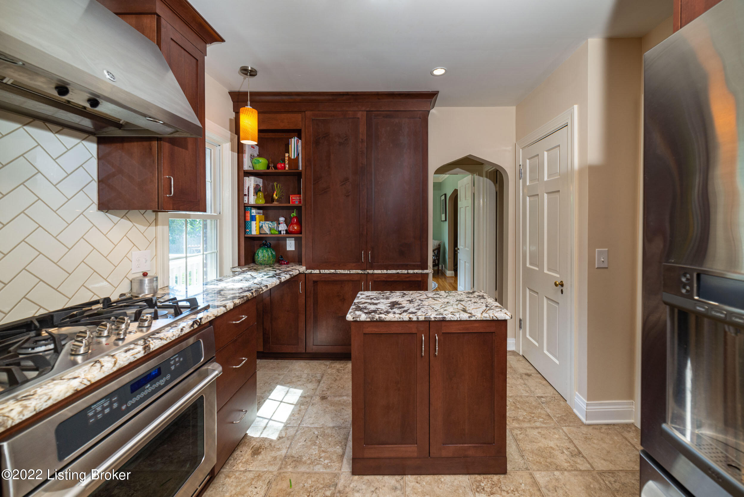 2408 Manchester Road Louisville, KY 40205 - Photo 22 of 57 Kitchen