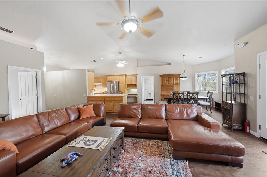 19890 Perimeter Road Grass Valley, CA 95949 - Photo 20 of 95