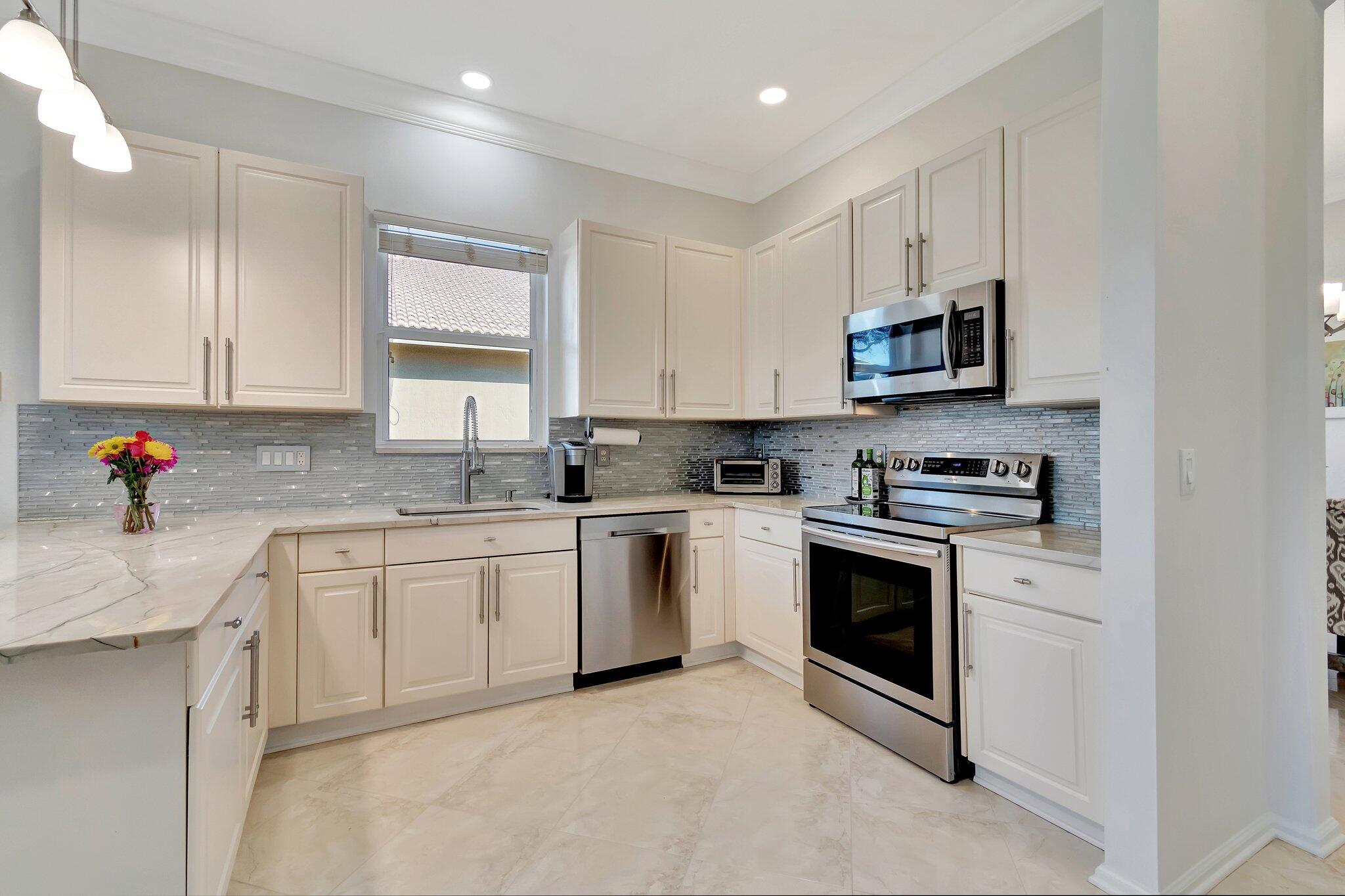 8239 Marsala Way Boynton Beach, FL 33472 - Photo 13 of 68 Kitchen