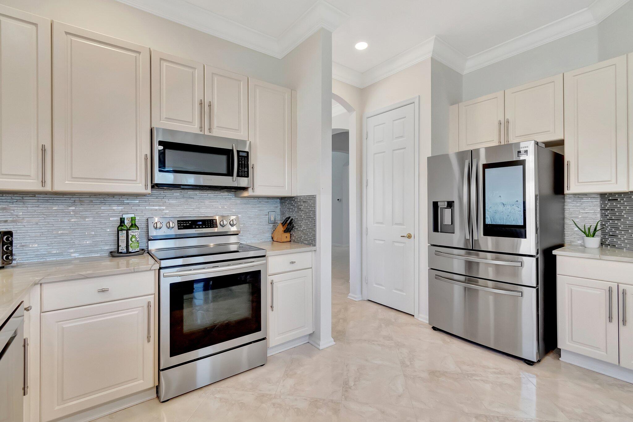 8239 Marsala Way Boynton Beach, FL 33472 - Photo 16 of 68 Kitchen