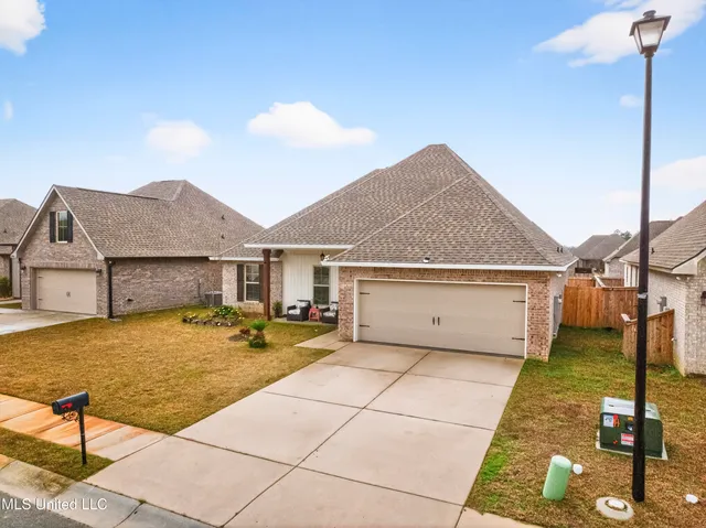 $318,000 | 3737 Hamilton Drive, D'Iberville, MS 39540