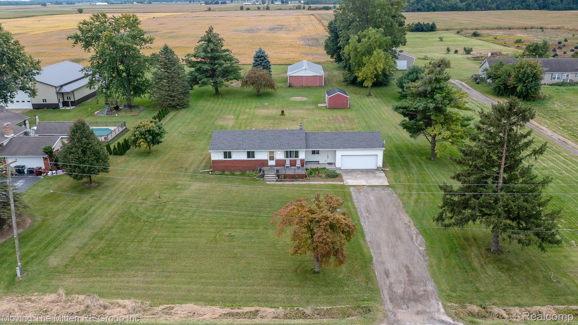 10261 Hoffman Road Maybee, MI 48159 - Photo 2 of 46 Gallery Image 2