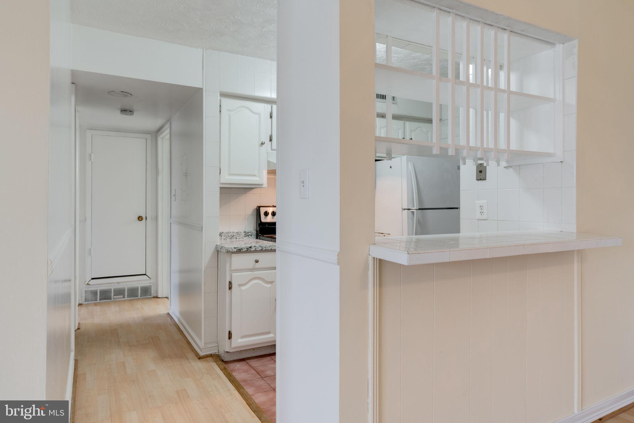 5823 Royal Ridge Drive, Unit P Springfield, VA 22152 - Photo 14 of 48 Glance to bedrooms
