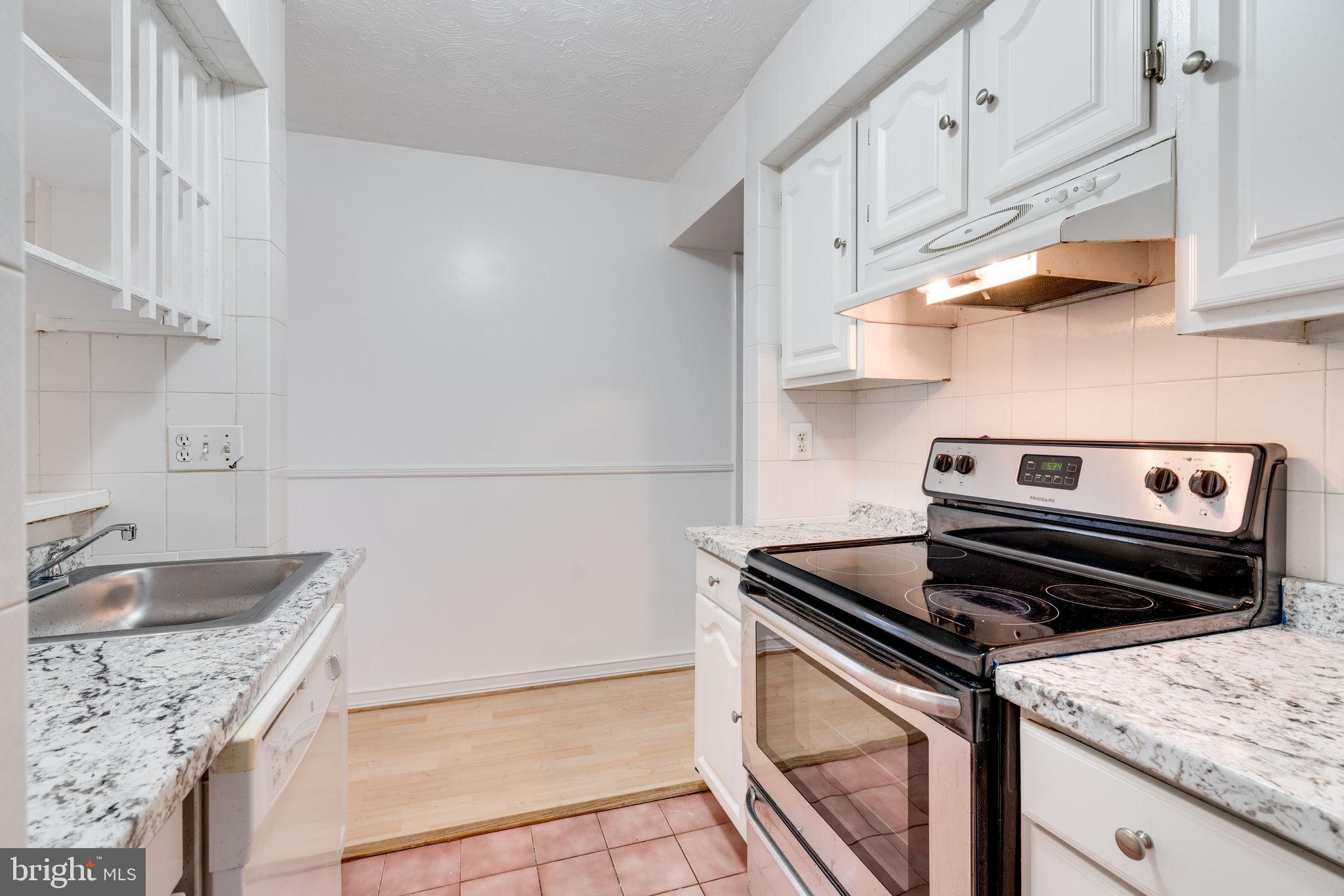 5823 Royal Ridge Drive, Unit P Springfield, VA 22152 - Photo 18 of 48