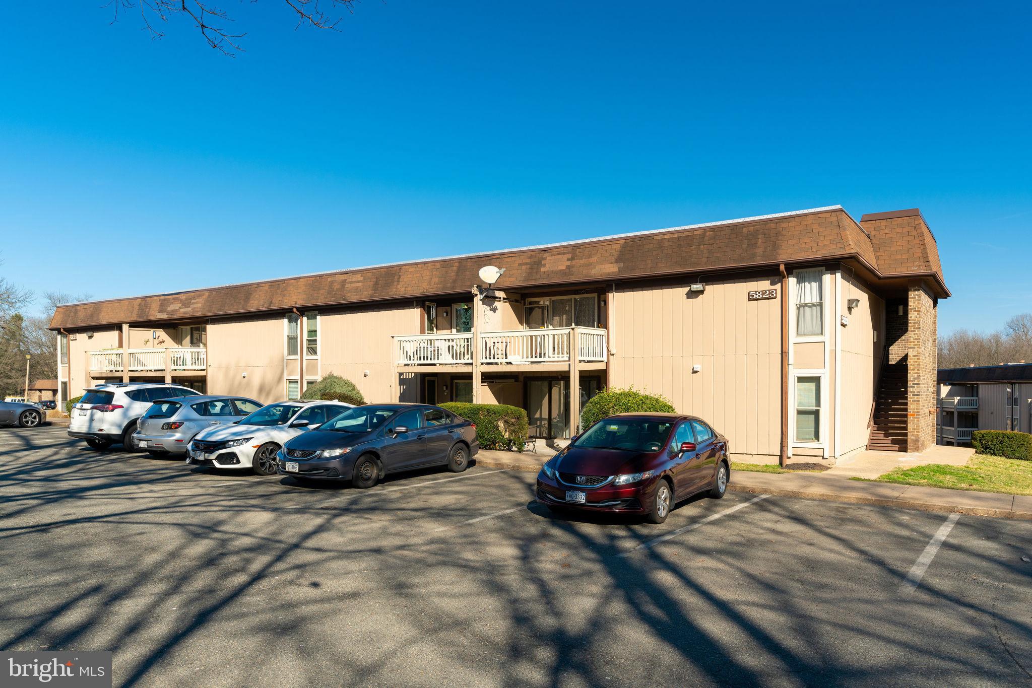 5823 Royal Ridge Drive, Unit P Springfield, VA 22152 - Photo 3 of 48 Plenty of open parking
